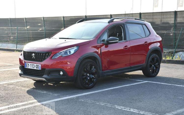 PEUGEOT 2008 GT LINE BLUEHDI 120 ROUGE EY-113-QD