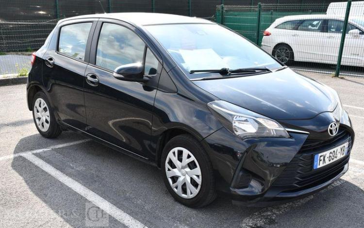 TOYOTA YARIS NOIR FK-694-YB