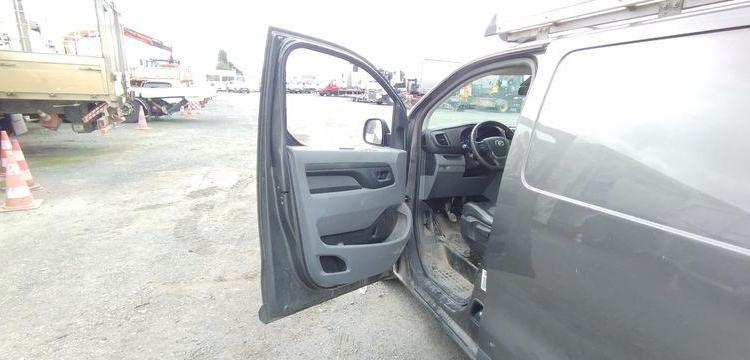 TOYOTA PROACE II 2,0D4D – 16V TURBO 122 CH – DIESEL – 124832 KMS – ANNEE 2020 GRIS FN-897-CM