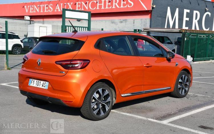 RENAULT CLIO SL LIMITED E-TECH 140 ORA FY-101-AS