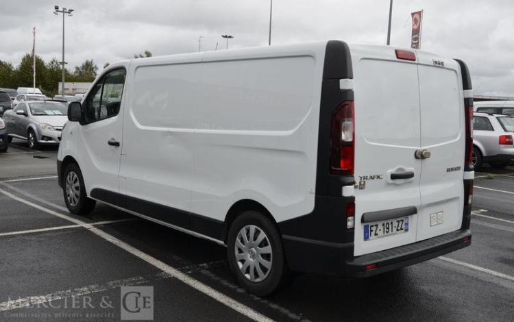 RENAULT TRAFIC GCF L2H1 1200 ENERGY DCI 145 EDC BLANC FZ-191-ZZ