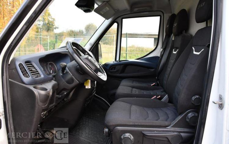 IVECO DAILY 35S16 BVA BLANC GA-934-KT