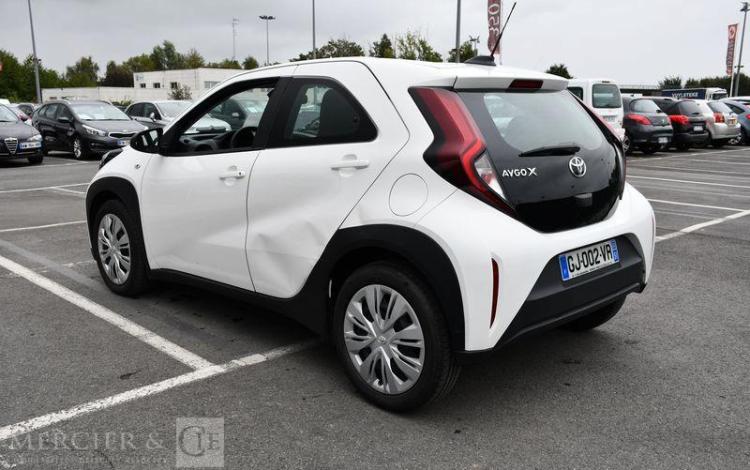 TOYOTA AYGO BLANC GJ-002-VR