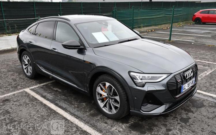 AUDI E TRON SPORTBACK 55 GRIS GL-181-AK