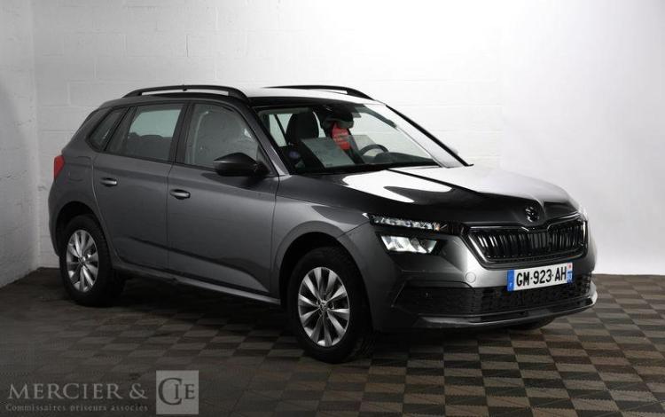 SKODA KAMIQ AMBITION 1,0 TSI EVO 110 GRIS GM-671-GY