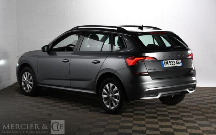 SKODA KAMIQ AMBITION 1,0 TSI EVO 110 GRIS GM-671-GY