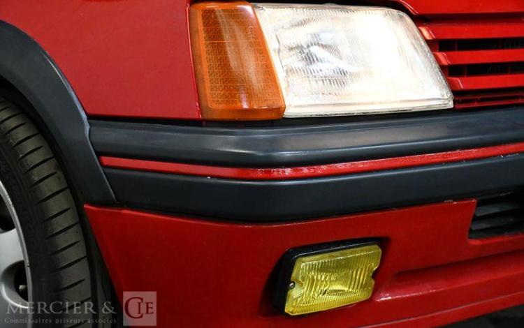 PEUGEOT 205 1,9 GTI ROUGE GV-192-GR