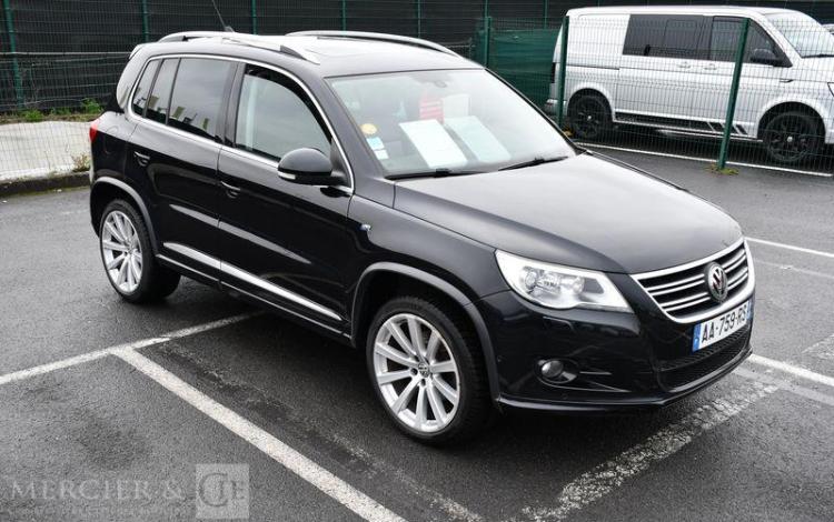 VOLKSWAGEN TIGUAN 2,0 TDI 140CH CARAT 4MOTION TIPTRONIC BVA NOIR AA-759-RS