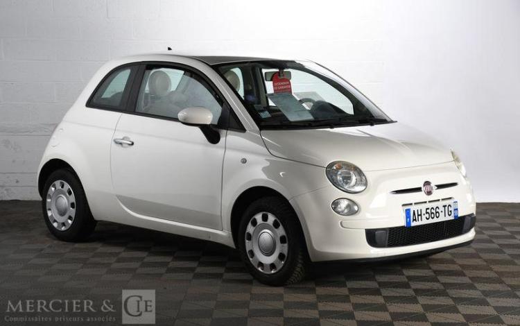 FIAT 500 BLANC AH-566-TG