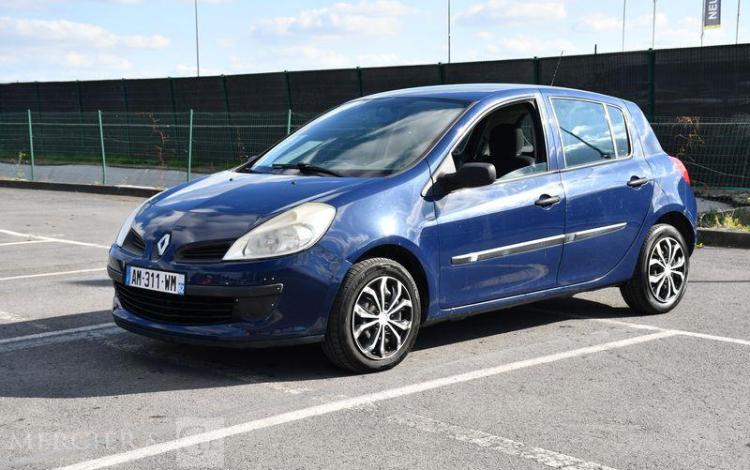 RENAULT CLIO BLEU AM-311-WM