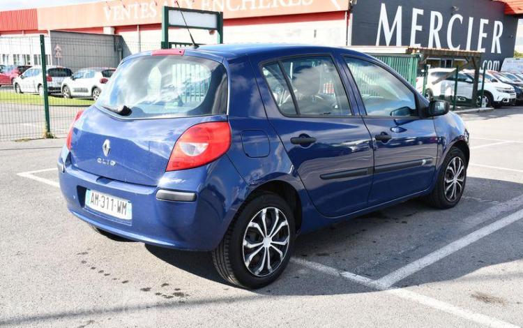 RENAULT CLIO BLEU AM-311-WM