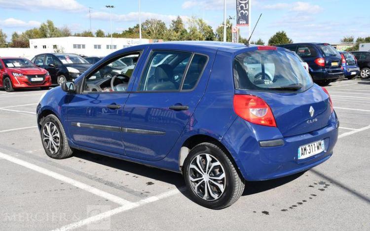 RENAULT CLIO BLEU AM-311-WM