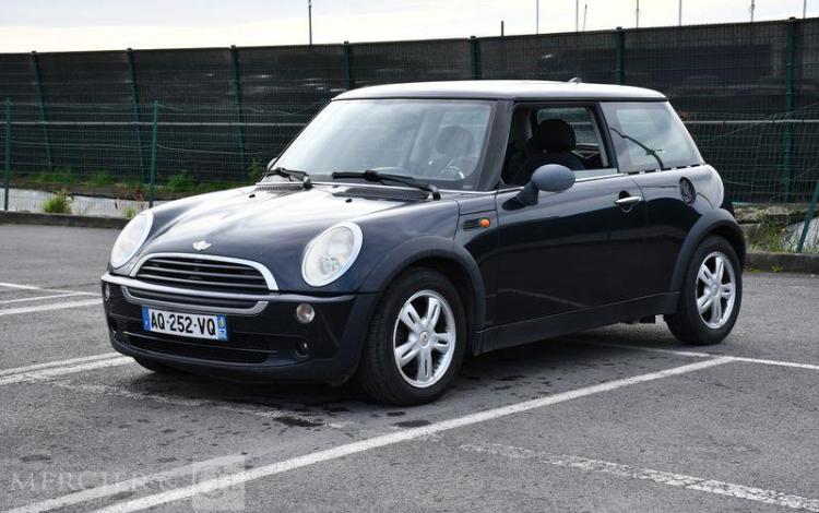 MINI MINI ONE 1,6i 16V 90CH NOIR AQ-252-VQ