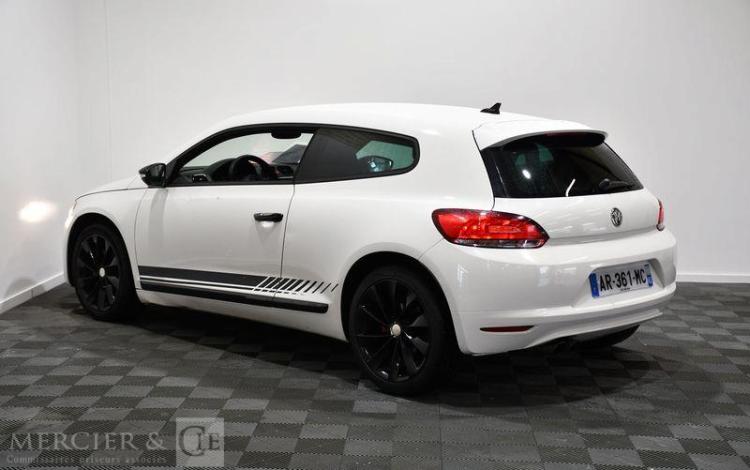 VOLKSWAGEN SCIROCCO 1,4 TSI 160CH SPORT LINE DSG BVA BLANC AR-361-MC