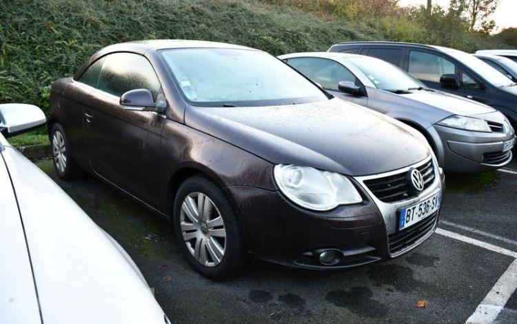 VOLKSWAGEN EOS 2,0 FSI 150 VIOLET BT-536-SV