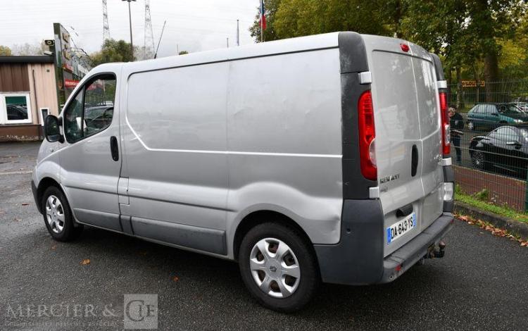 RENAULT TRAFIC 3 D115 L1H1 GD CFT GRIS DA-643-YS