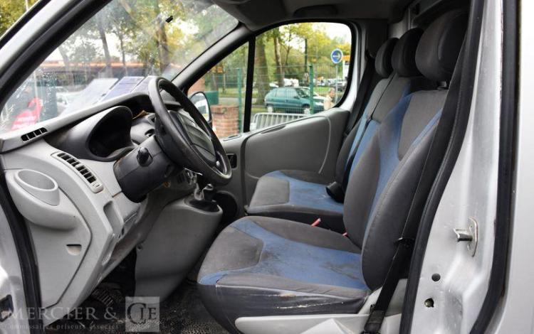 RENAULT TRAFIC 3 D115 L1H1 GD CFT GRIS DA-643-YS