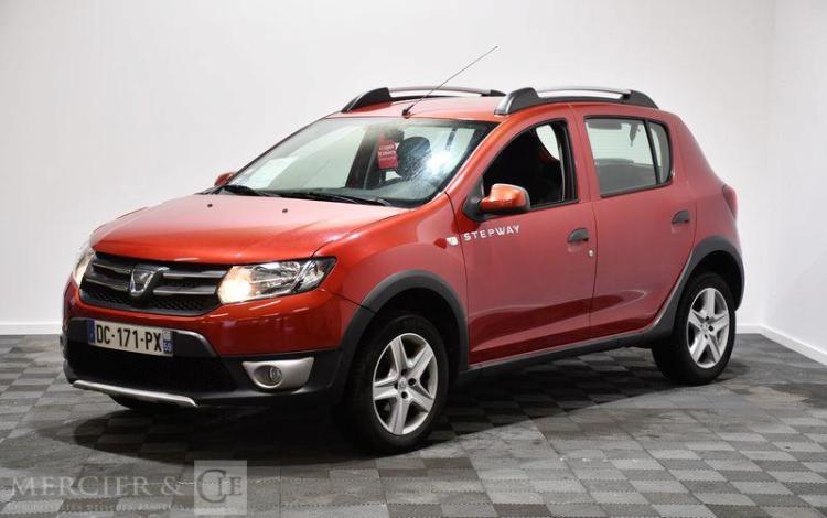 DACIA SANDERO STEPWAY 0,9 TCE 90 PRESTIGE ROUGE DC-171-PX