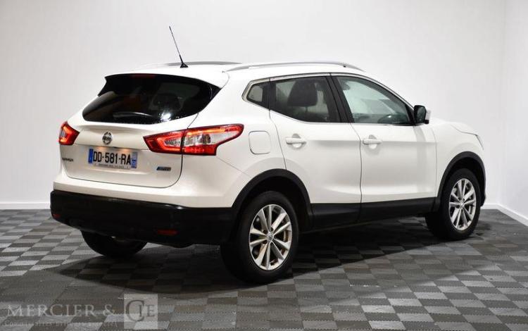 NISSAN QASHQAI 1,6 DCI 130 TEKNA 2WD BLANC DD-581-RA