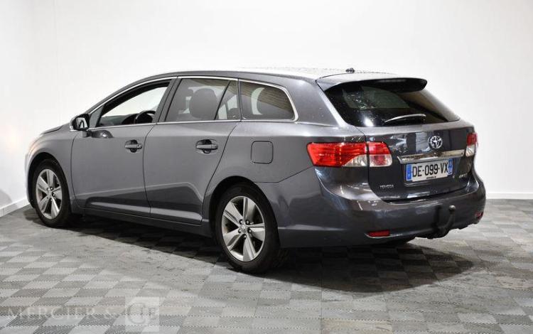 TOYOTA AVENSIS BREAK 2,0 D4D 125 SKYVIEW EDITION GRIS DE-099-VX