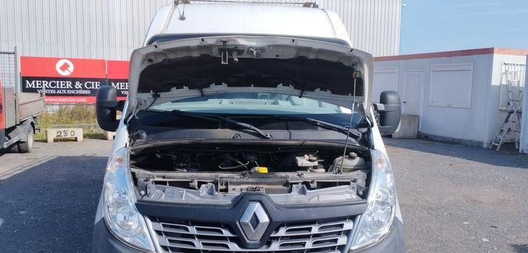 RENAULT MASTER 3 – 2,3 BLUE DCI 16V TURBO – DIESEL – 134066 KMS – ANNEE 2014 BLANC DM-676-QL