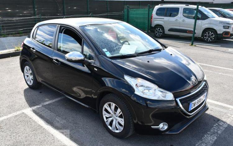 PEUGEOT 208 1,2 PURETECH 80 STYLE NOIR DM-998-NX