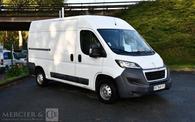 PEUGEOT BOXER BLANC EC-846-YT