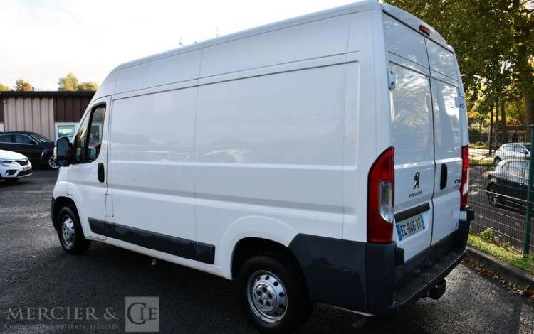 PEUGEOT BOXER BLANC EC-846-YT