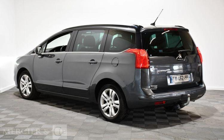 PEUGEOT 5008 1,6 HDI ALLURE 7PL GRIS EM-462-PP