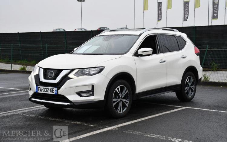 NISSAN X-TRAIL BLANC FA-332-GE