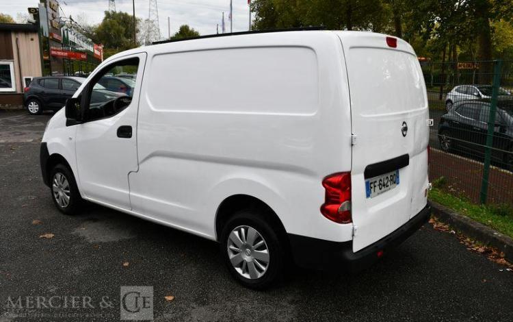 NISSAN NV200 BLANC FF-642-RQ