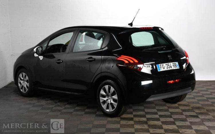 PEUGEOT 208 1,2 PURETECH 70 LIKE NOIR FG-354-RB