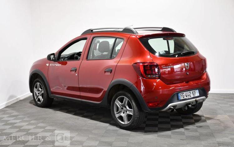 DACIA SANDERO STEPWAY TCE 90 ROUGE FG-442-KF