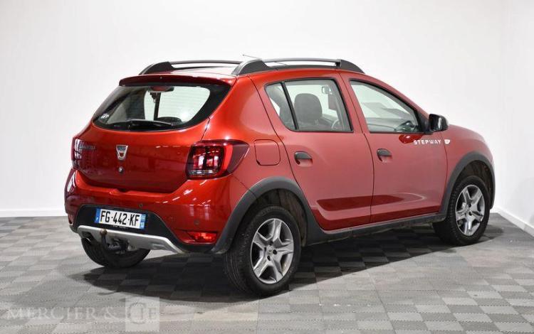 DACIA SANDERO STEPWAY TCE 90 ROUGE FG-442-KF