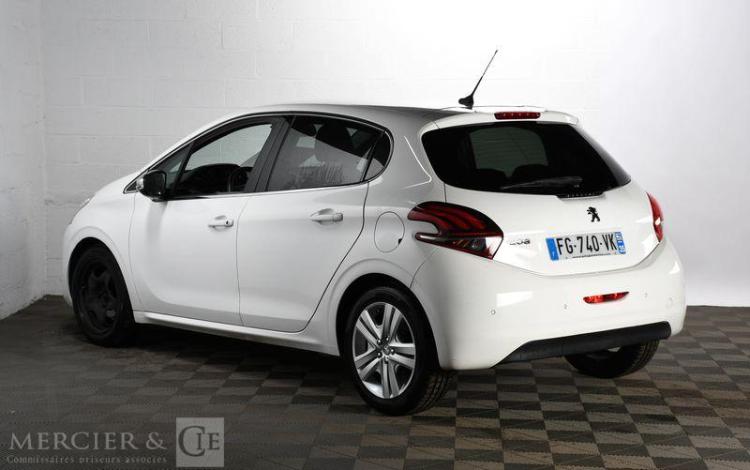 PEUGEOT 208 BLANC FG-740-VK