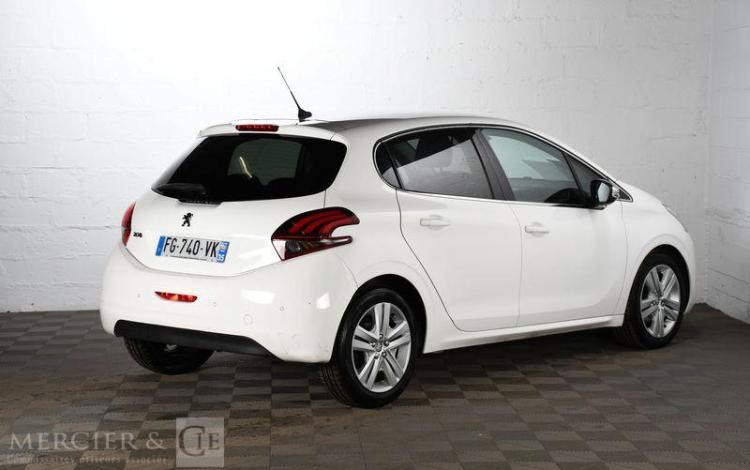 PEUGEOT 208 BLANC FG-740-VK