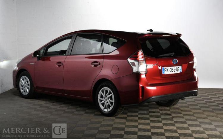 TOYOTA PRIUS + 136H DYNAMIC ROUGE FK-052-QE