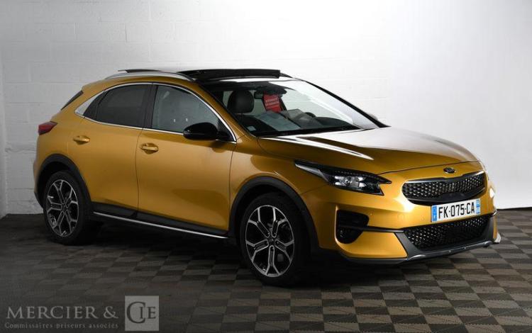 KIA XCEED 1,4 T-GDI 140 LAUNCH EDIT JAUNE FK-075-CA