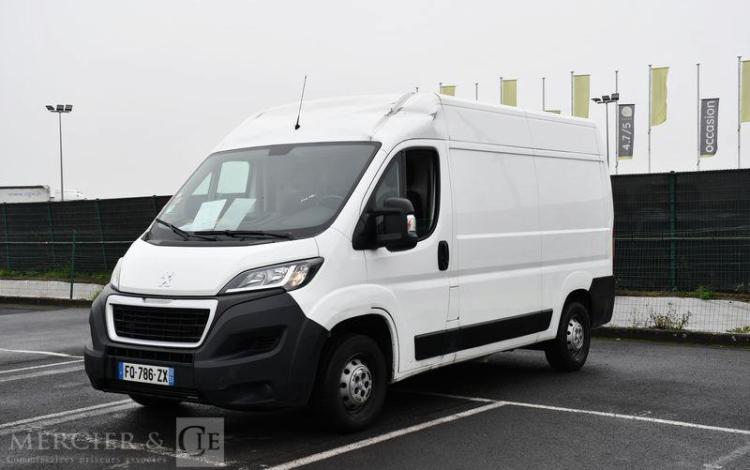 PEUGEOT BOXER 333 L2H2  2,2 BLUEHDI 140 PREMIUM – 96331KM – ANNEE 2020 BLANC FQ-786-ZX