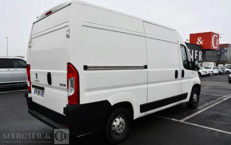 PEUGEOT BOXER 333 L2H2  2,2 BLUEHDI 140 PREMIUM – 96331KM – ANNEE 2020 BLANC FQ-786-ZX