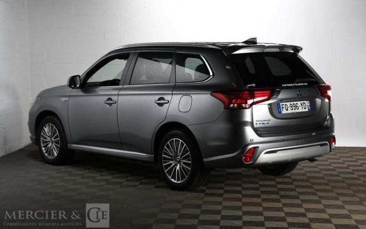 MITSUBISHI OUTLANDER 2,4 PHEV TWIN MOTOR 4WD INSTYLE GRIS FQ-996-YD