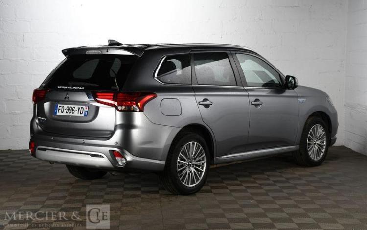 MITSUBISHI OUTLANDER 2,4 PHEV TWIN MOTOR 4WD INSTYLE GRIS FQ-996-YD