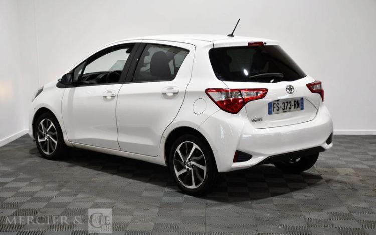 TOYOTA YARIS immo police vente à pro uniquement BLANC FS-373-RN