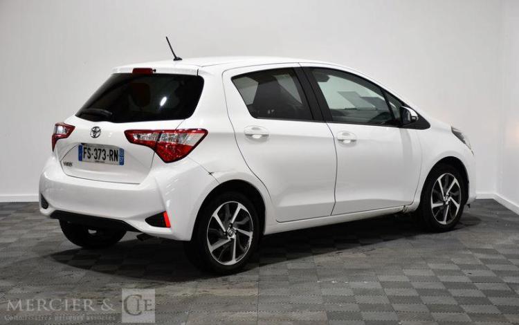 TOYOTA YARIS immo police vente à pro uniquement BLANC FS-373-RN