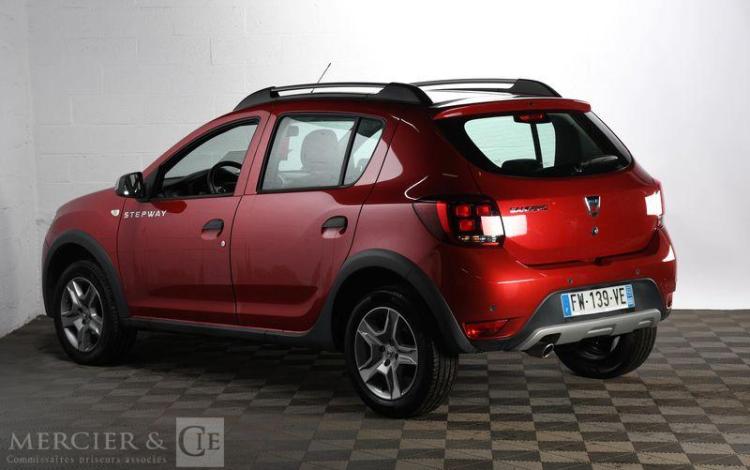 DACIA SANDERO STEPWAY BLUE DCI 95 ROUGE FW-139-VE