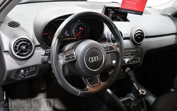 AUDI A1 SPORTBACK 1,6 TDI 115 AMBIENTE GRIS FY-084-AD