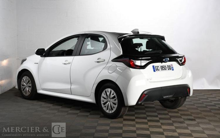 TOYOTA YARIS A,E BLANC GC-950-DQ