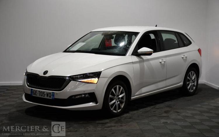 SKODA SCALA AMBITION 1,0 TSI ECO 110 BLANC GE-705-WQ