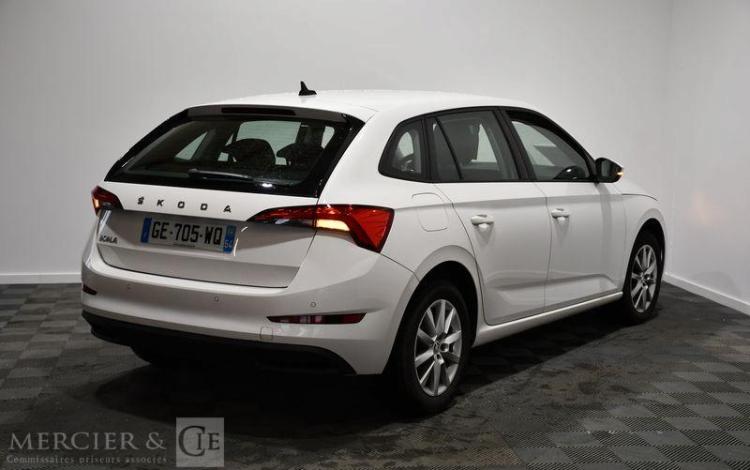 SKODA SCALA AMBITION 1,0 TSI ECO 110 BLANC GE-705-WQ