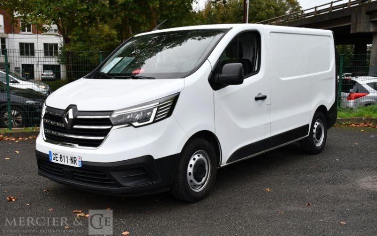 RENAULT TRAFIC GCF L1H1 2T8 BLUE DCI 150 BLANC GE-811-NR